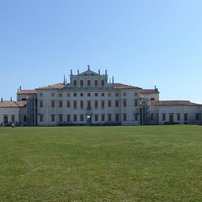 Villa Manin Rückansicht