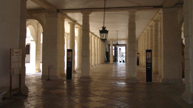 Eingangshalle der Villa Pisani