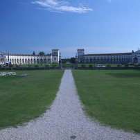 Ausblick vom Eingang der Villa Manin