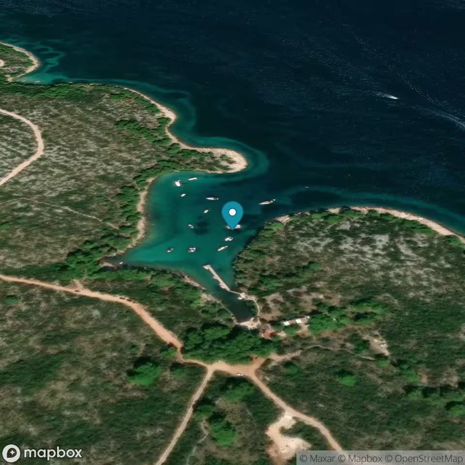 Zaklopica Bay