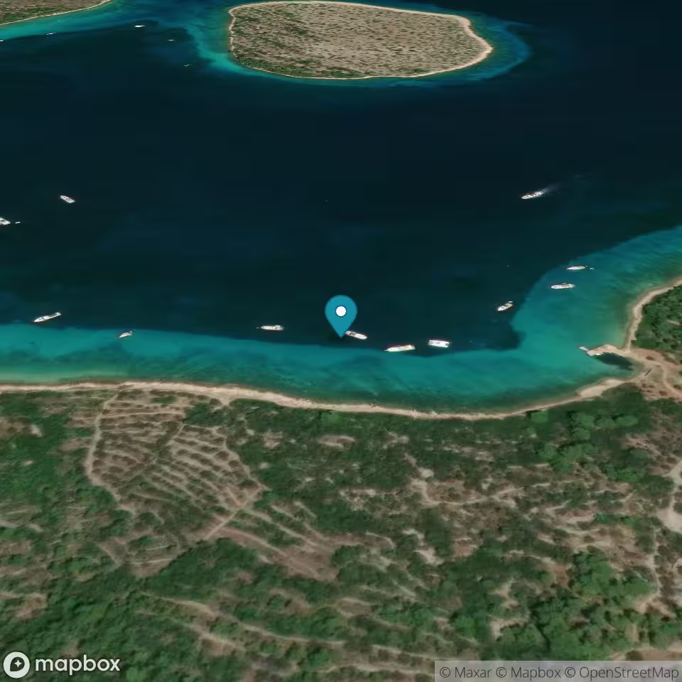 Potkucina Bay