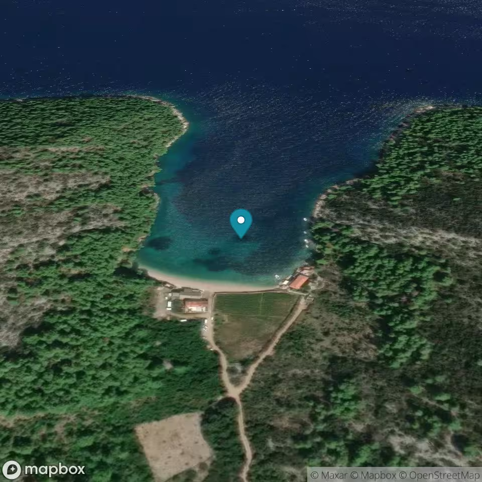 Lucisce Cove